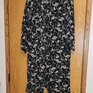 Floral Black and White Kimono